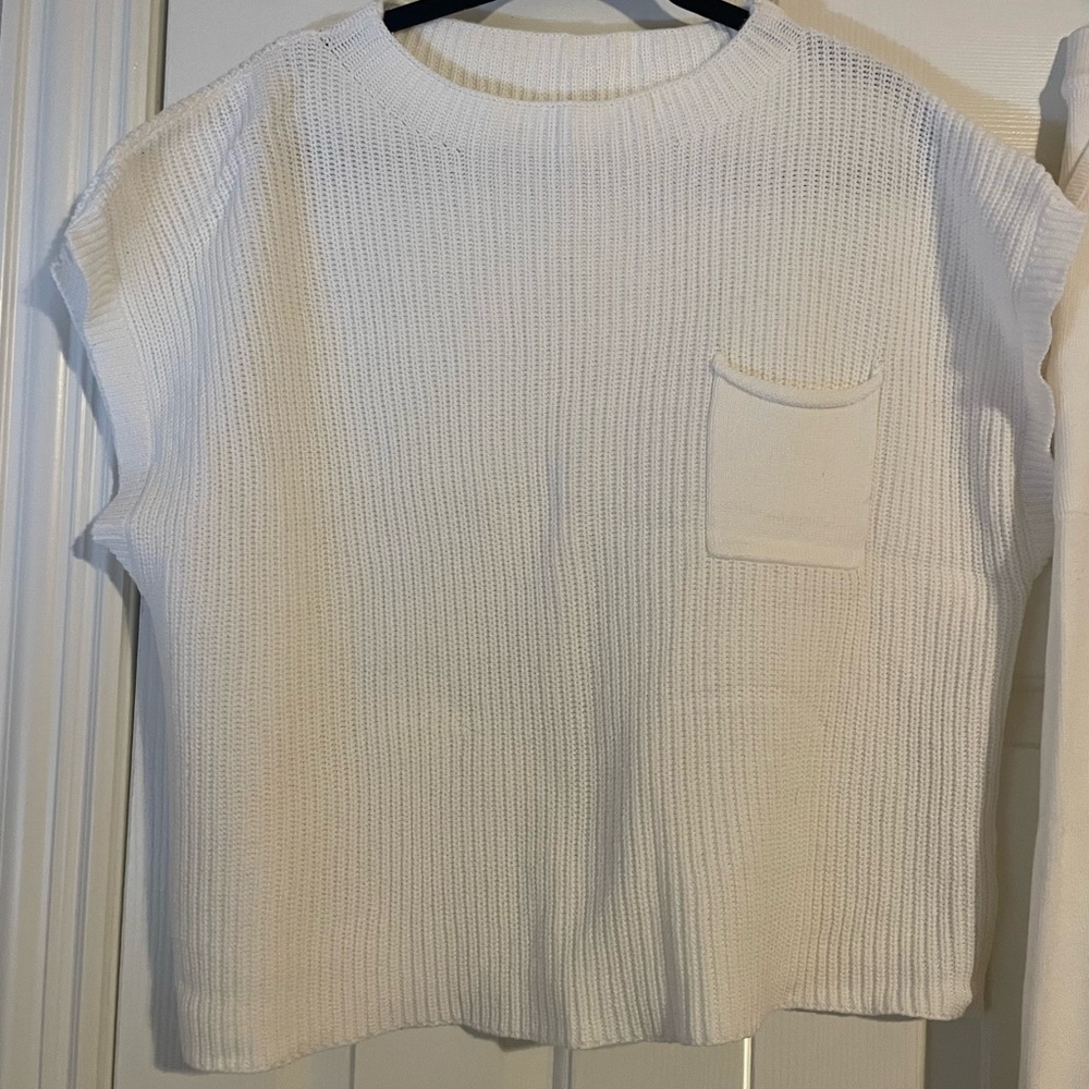 White Knit Short Sleeve Top and Pants Leisure Outfit